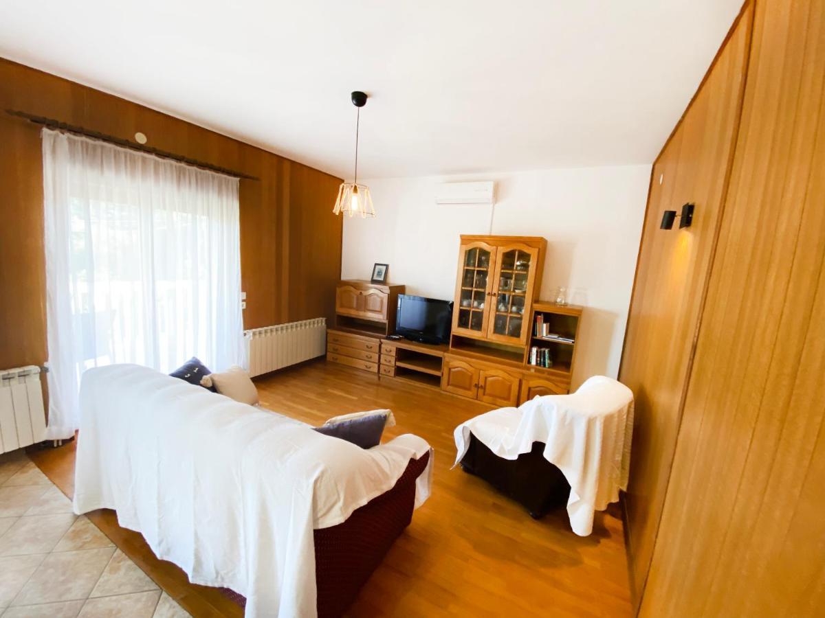 Apartment Arka Vinisce Exterior foto
