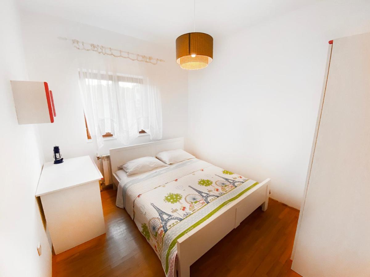 Apartment Arka Vinisce Exterior foto